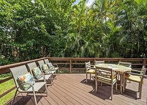 Downstairs lanai for dining