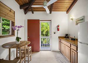 Private Entrance to 3rd guest room (Master)