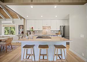 Breakfast bar for morning coffee chats