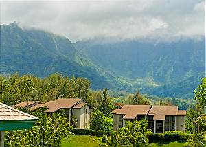 Stunning backdrop of the mountains