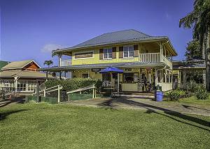 Princeville Shopping Center for shopping, dining and more