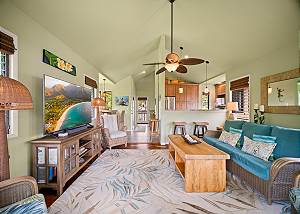 Where cozy comfort meets tropical paradise