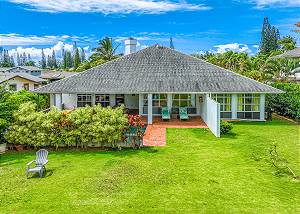 Perfect backyard to lounge in