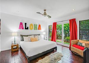 Second guest bedroom with King bed