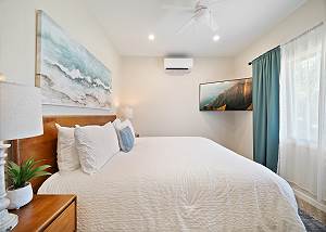 Guest bedroom with Air Conditioning 