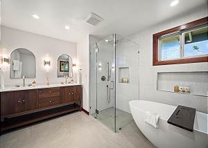 Master bathroom 