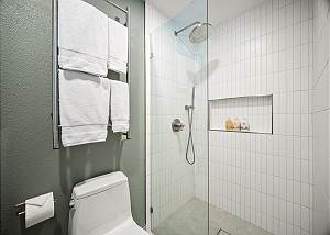 Full Guest bathroom