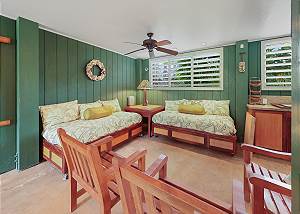 Comfortable day beds for napping