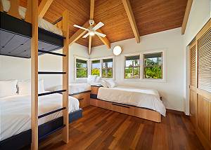 Second guest room with multiple sleeping options