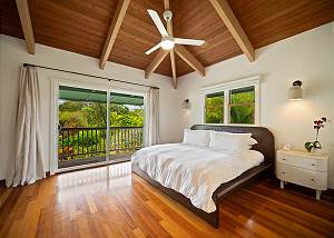 Cozy linens and comfy bed