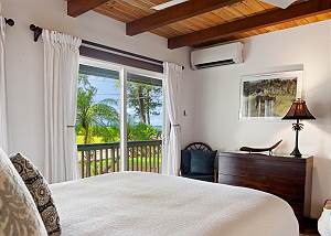 Guest bedroom