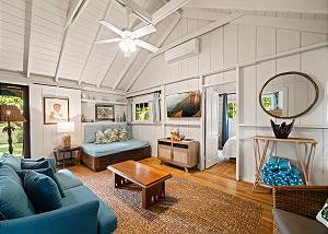 Lounge in the daybed and cool off in the AC