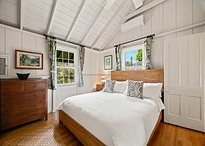 Plush Queen bed for a great night's sleep