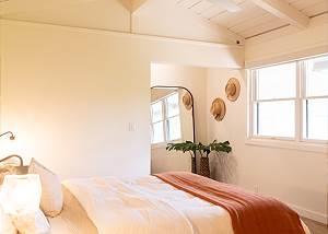 Queen Bedroom 