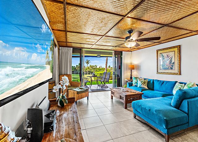 Enjoy expansive living area with Kaanapali golf course views!