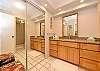 Spacious bathroom Mirrored Closet