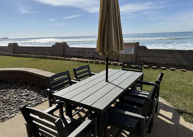 E15 Ultimate Beachfront Cottage 2