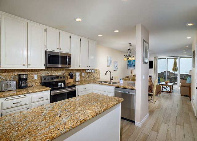 E15 Ultimate Beachfront Cottage 5