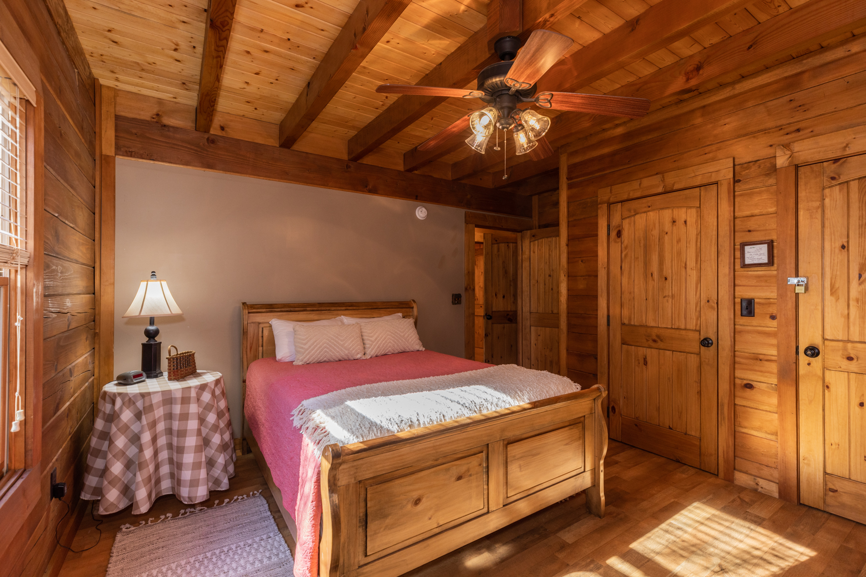 Main Floor Queen Bed