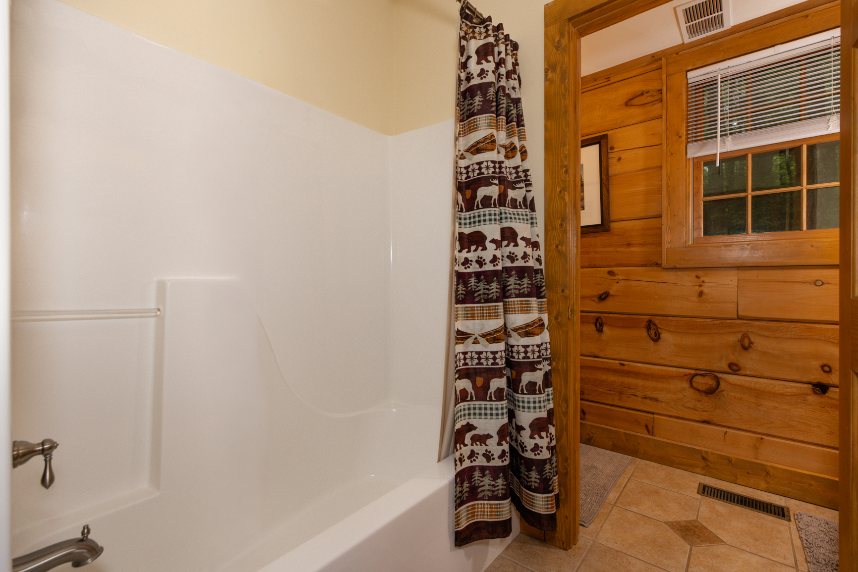 Main Floor Bath Tub Shower Combo