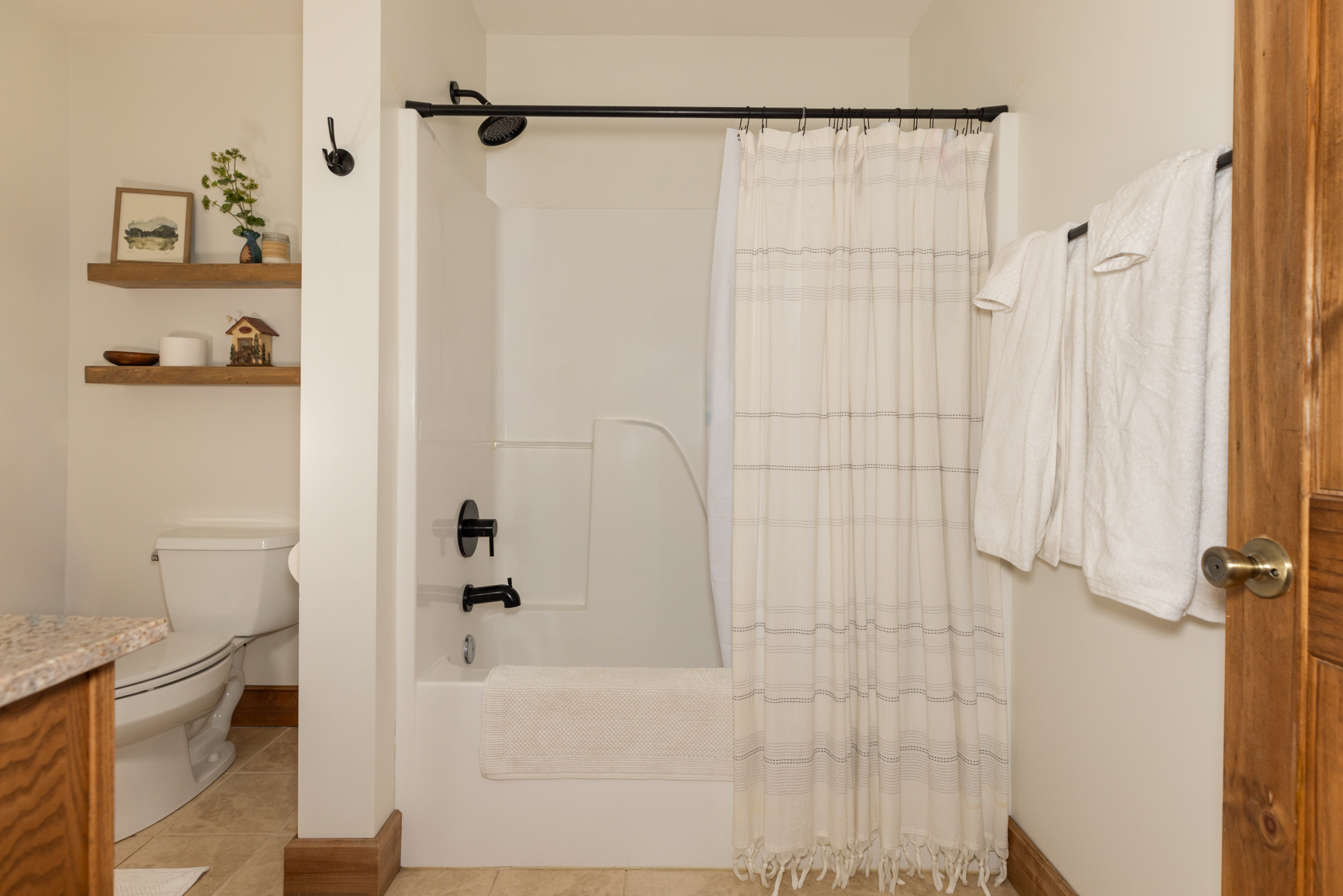 Lower Level Full Bath