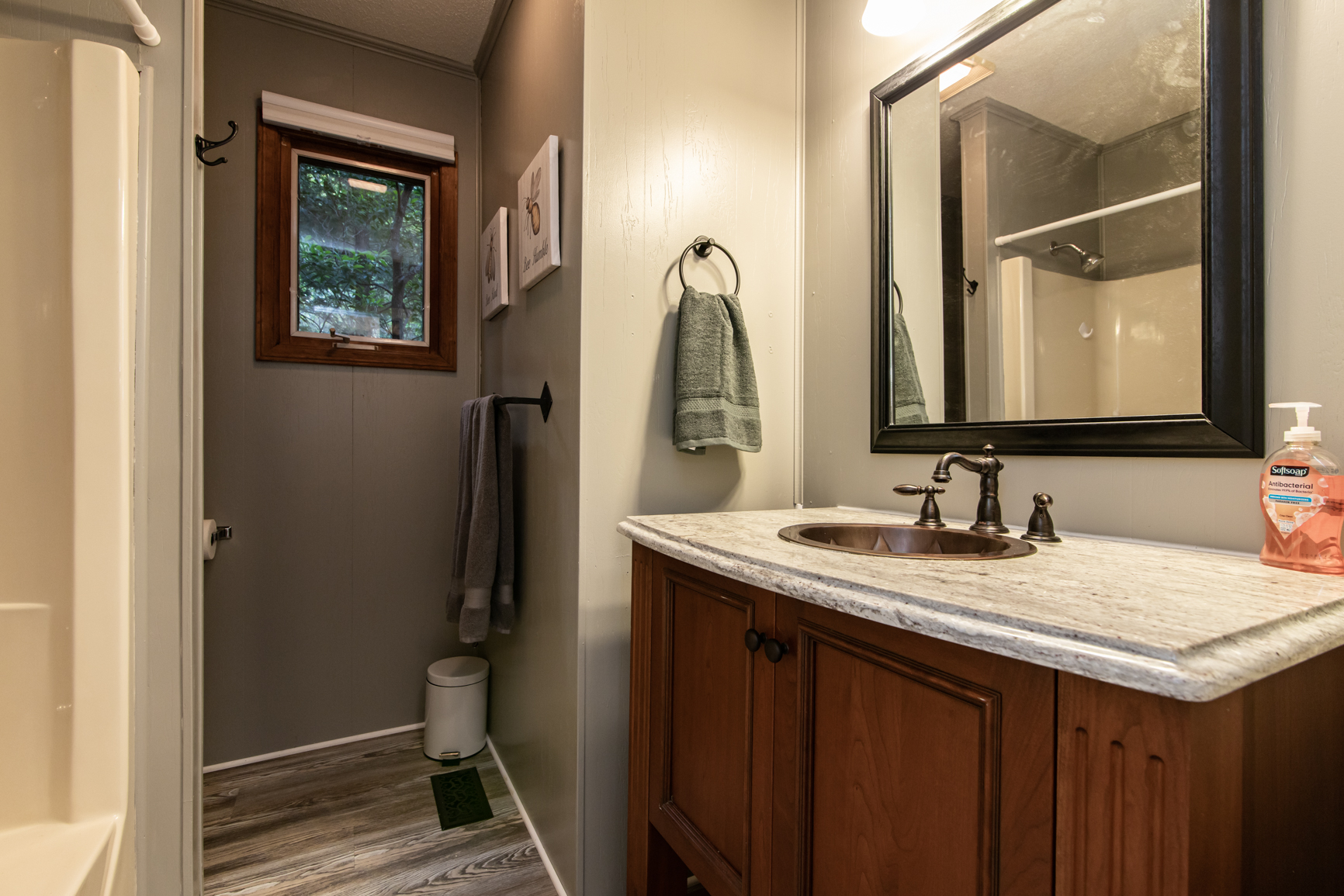 Main Floor Full Bath