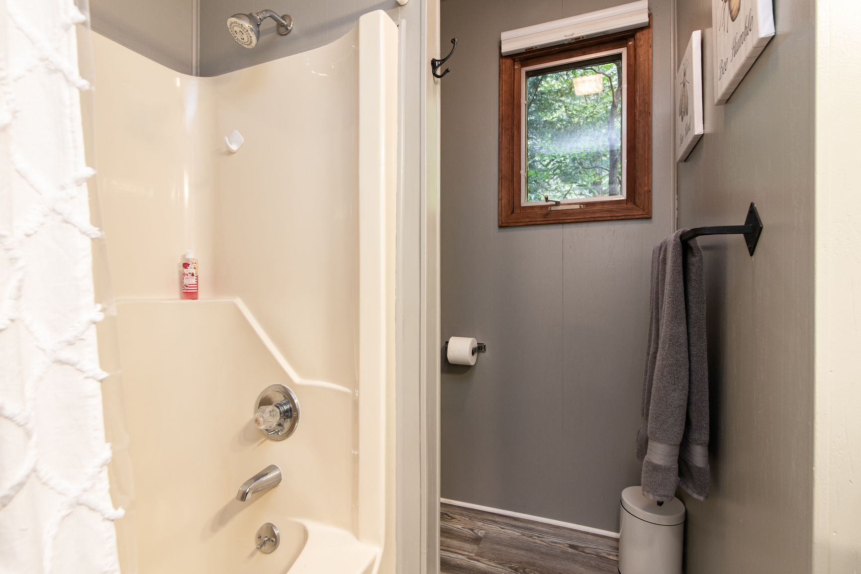 Main Floor Full Bath