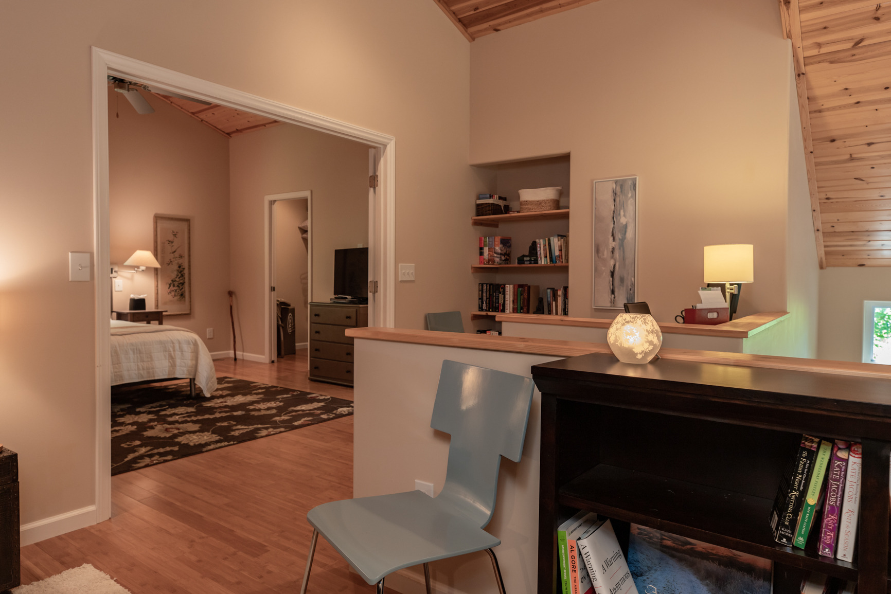 Upstairs Loft to MASTER