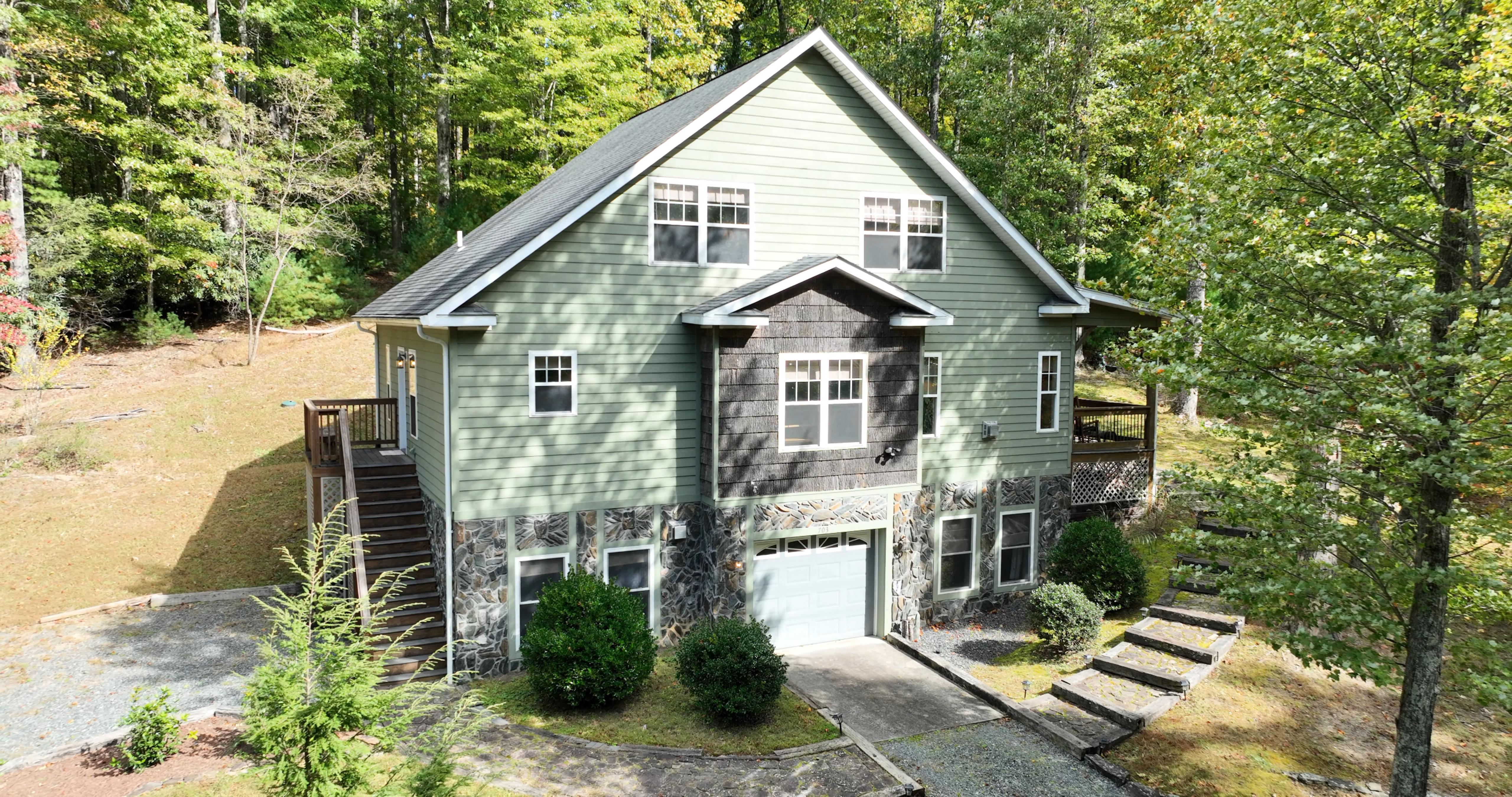 Simply Bearadise - Powder Horn Mountain