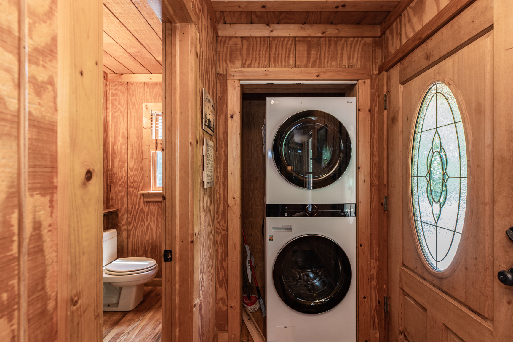 Main cabin laundry