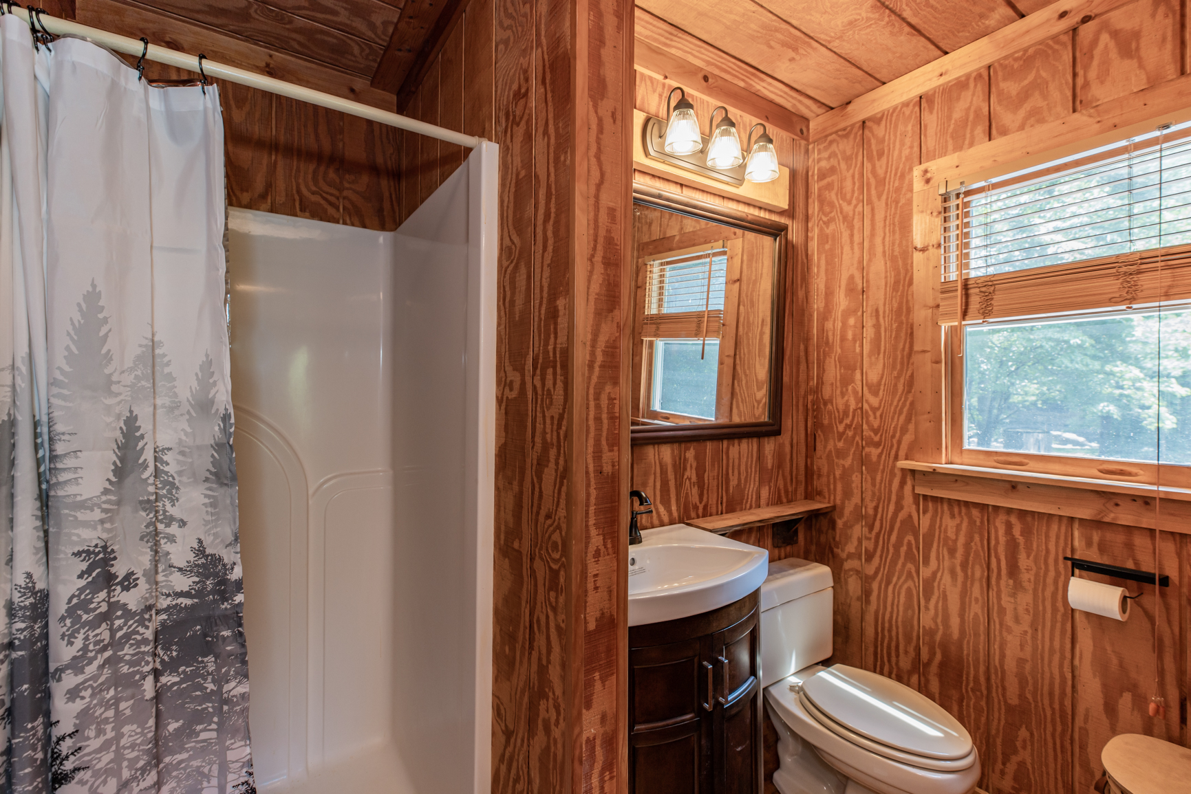 Main Cabin full bath stand up shower