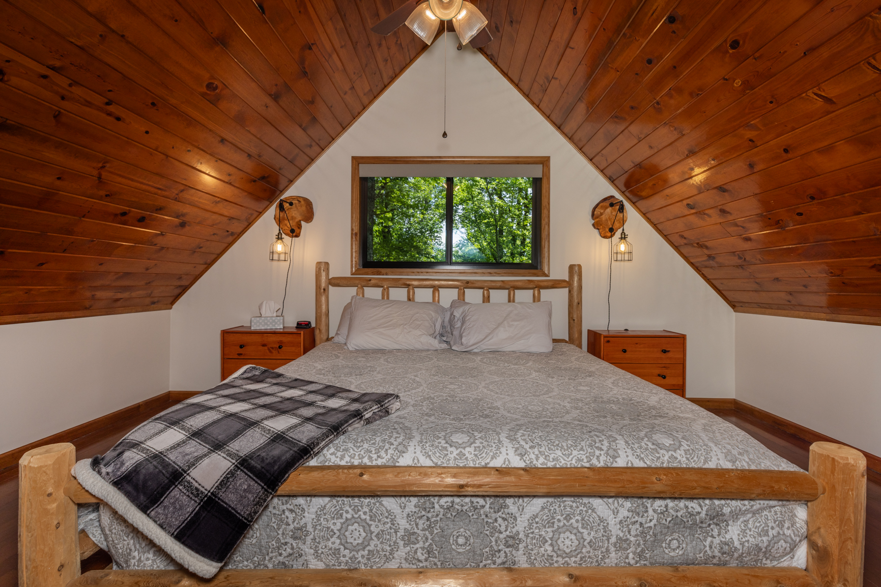 The Mossy Antler - Powder Horn Mountain | Photo 40