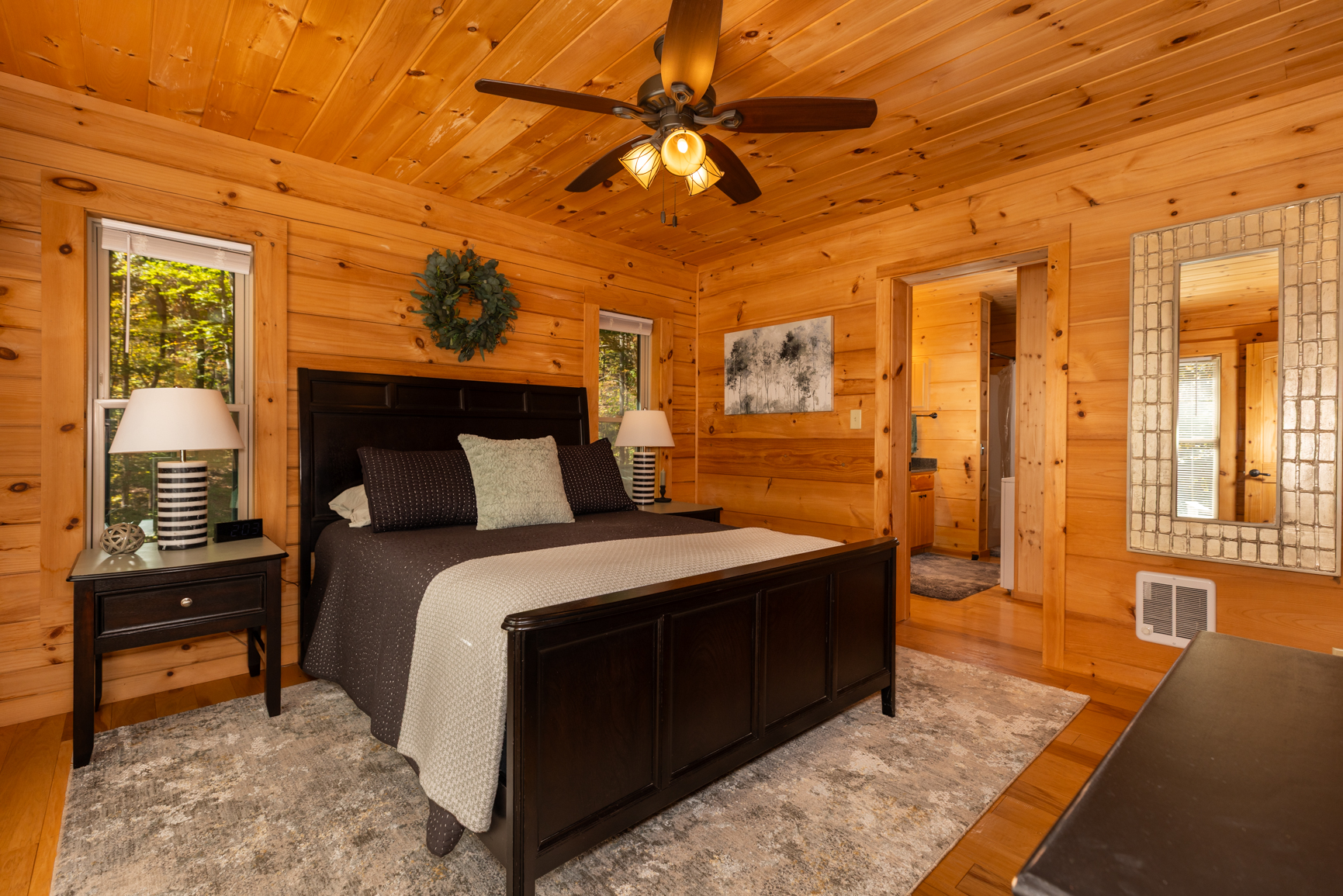 Main Floor Queen Bedroom