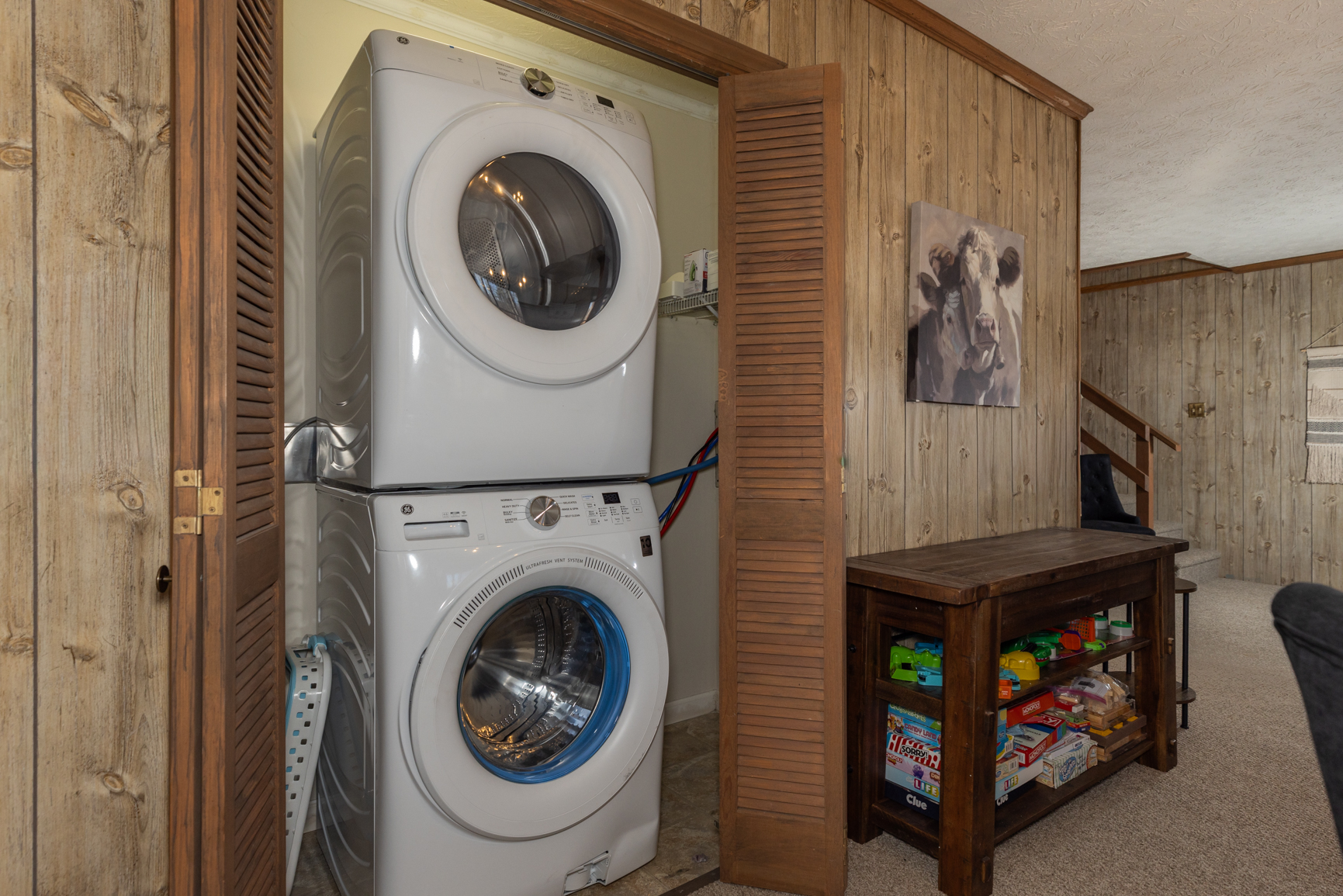 Basement full size laundry