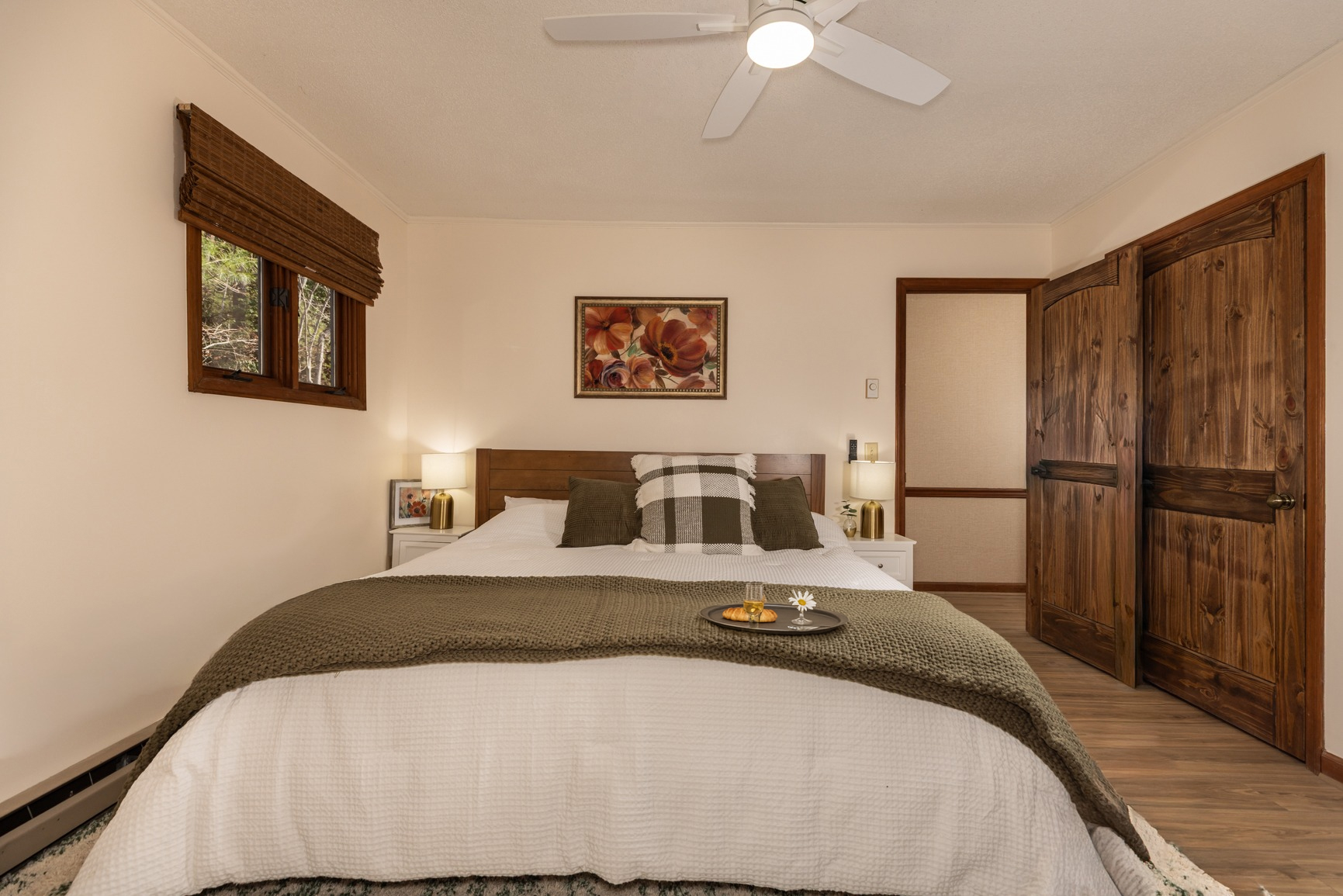 Main floor bedroom master with ensuite bath