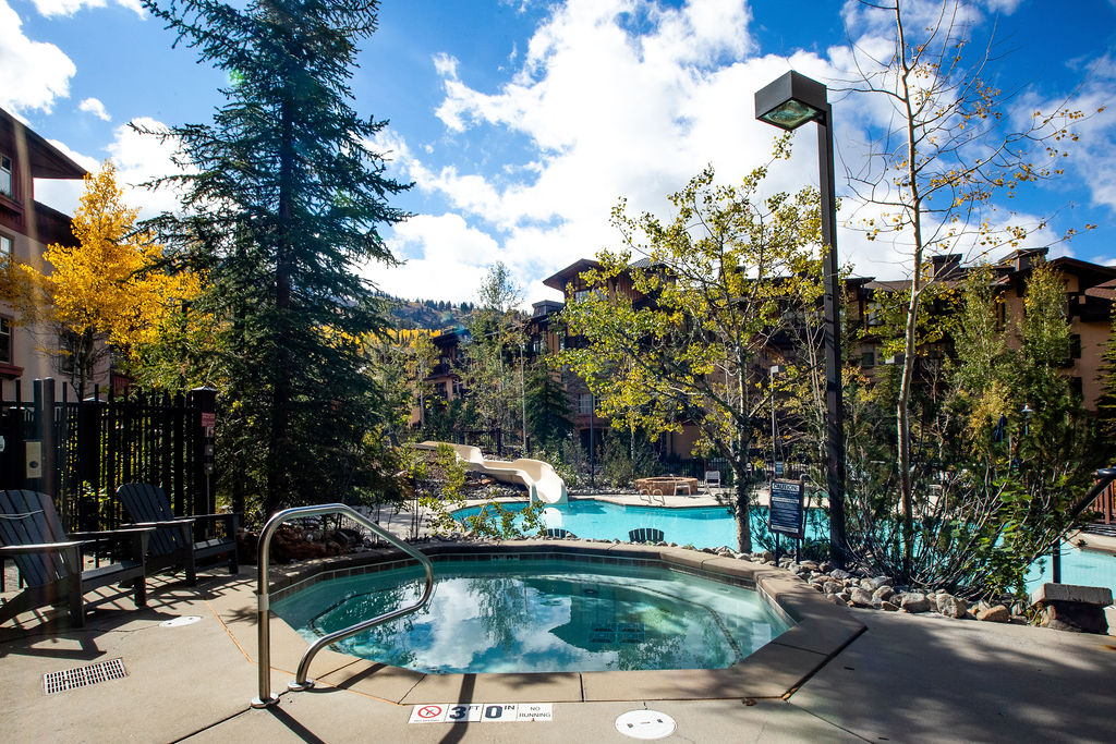 Wanderlust Suite - 2BD/2BA Eagle Springs East Condo with Club