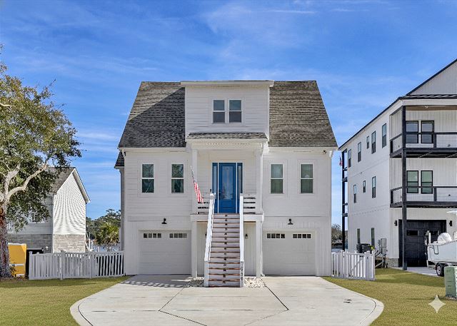 Welcome to Heaven's Waterfront Retreat!