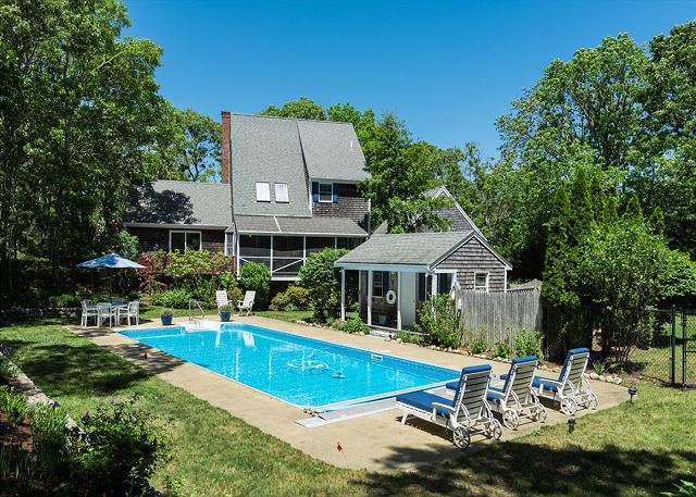 11 South Meadow Lane