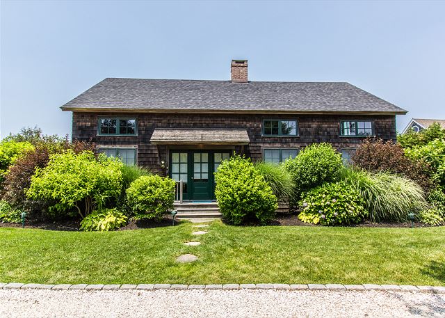 25 Knoll Drive