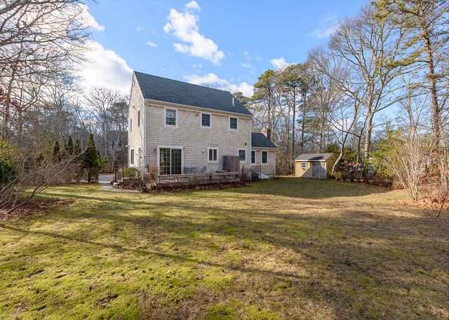 97 Pondview Drive