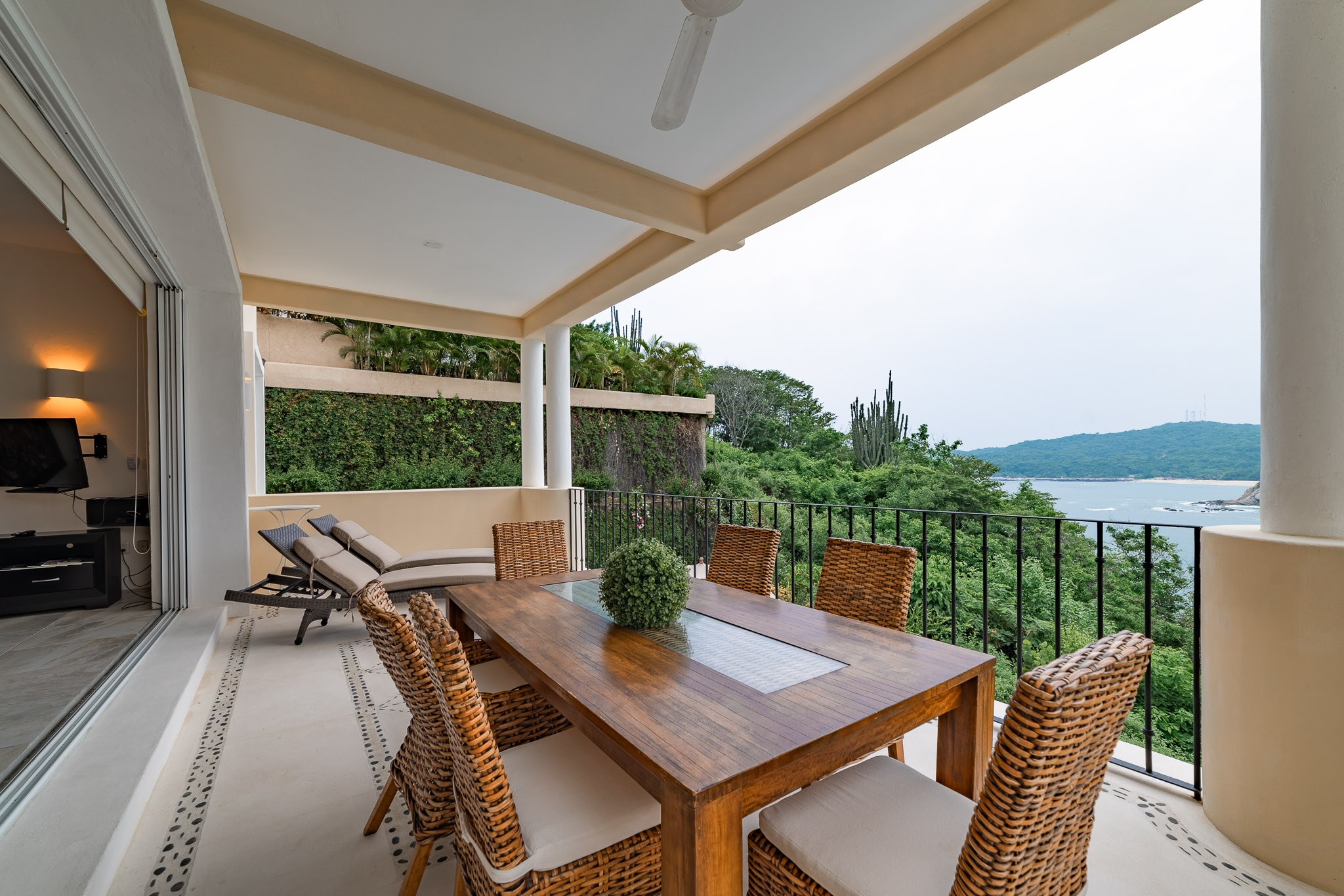 Huatulco vacation rental property photo 13