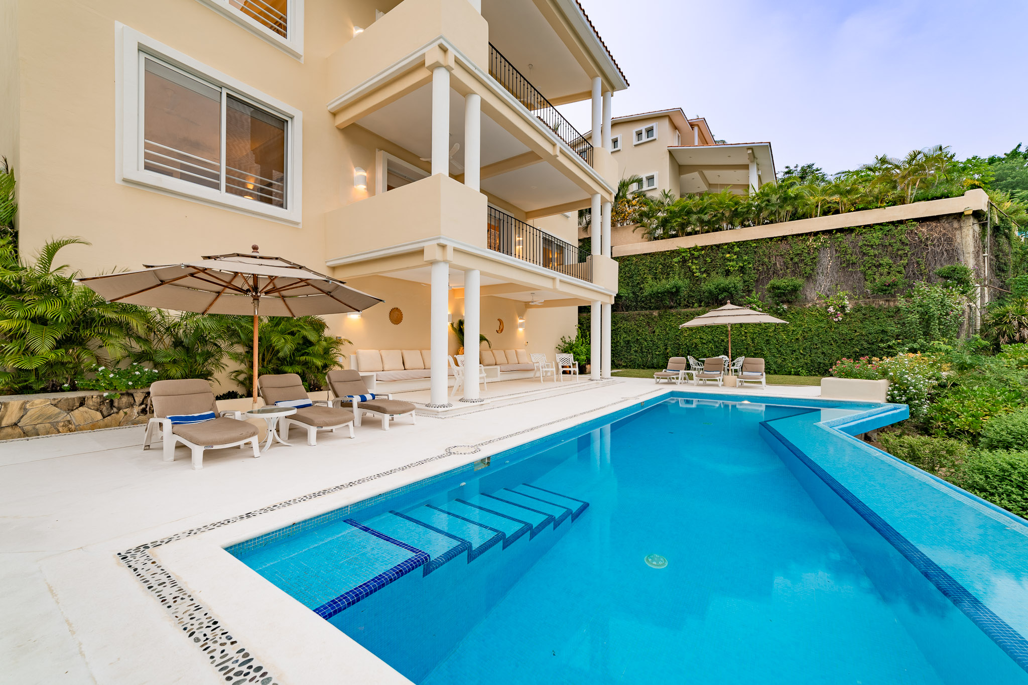 Huatulco vacation rental property photo 7