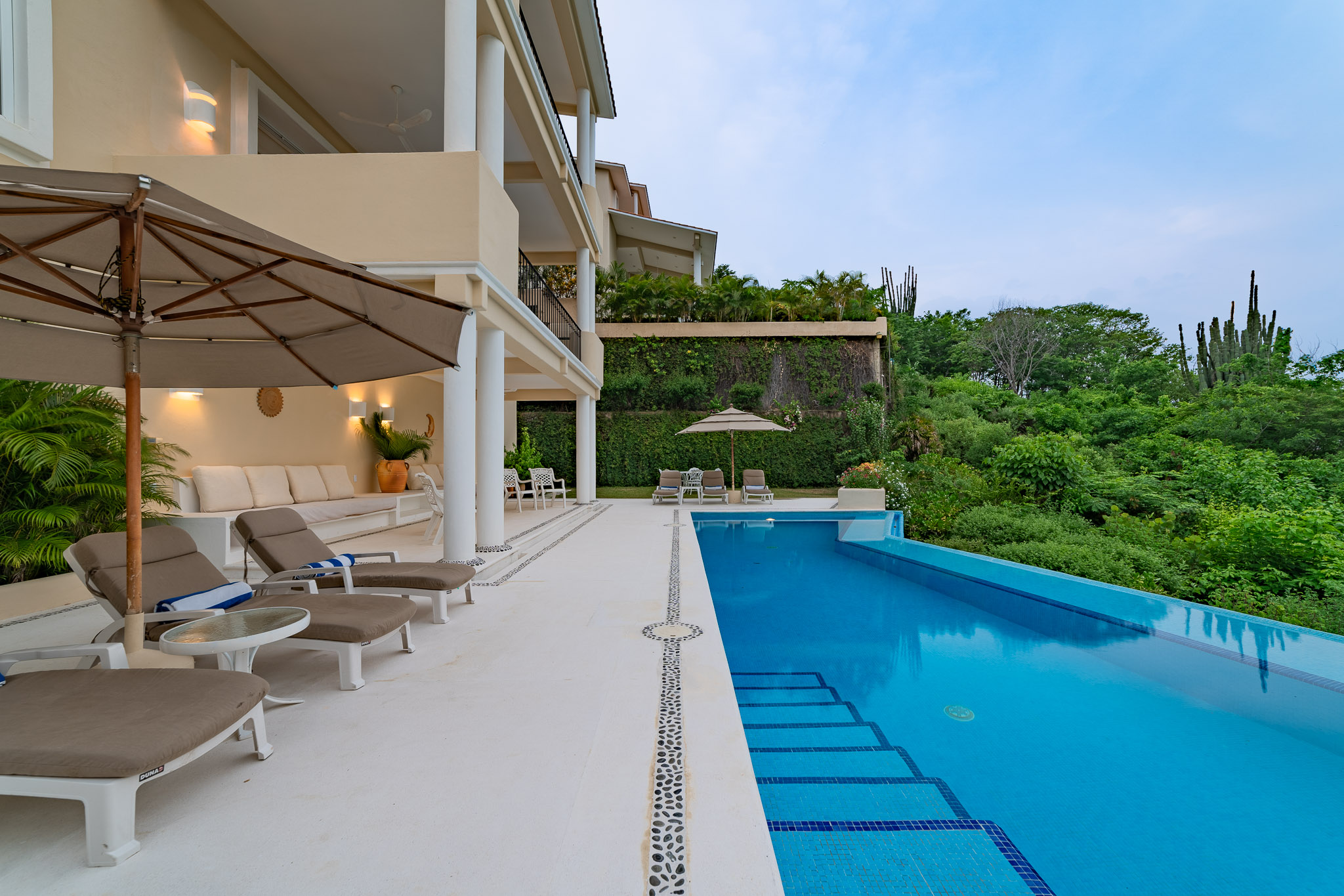 Huatulco vacation rental property photo 8