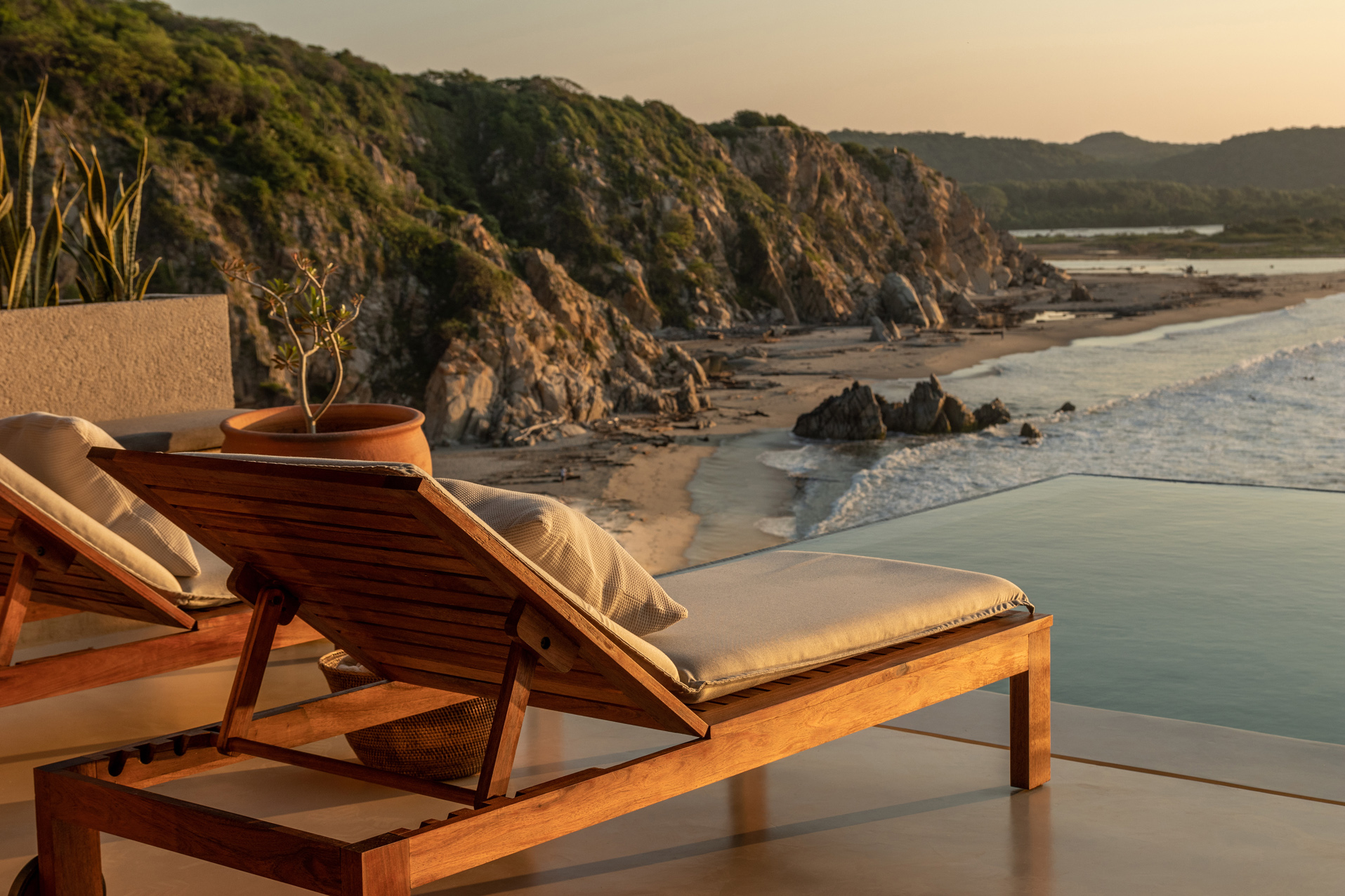 Huatulco vacation rental property photo 7