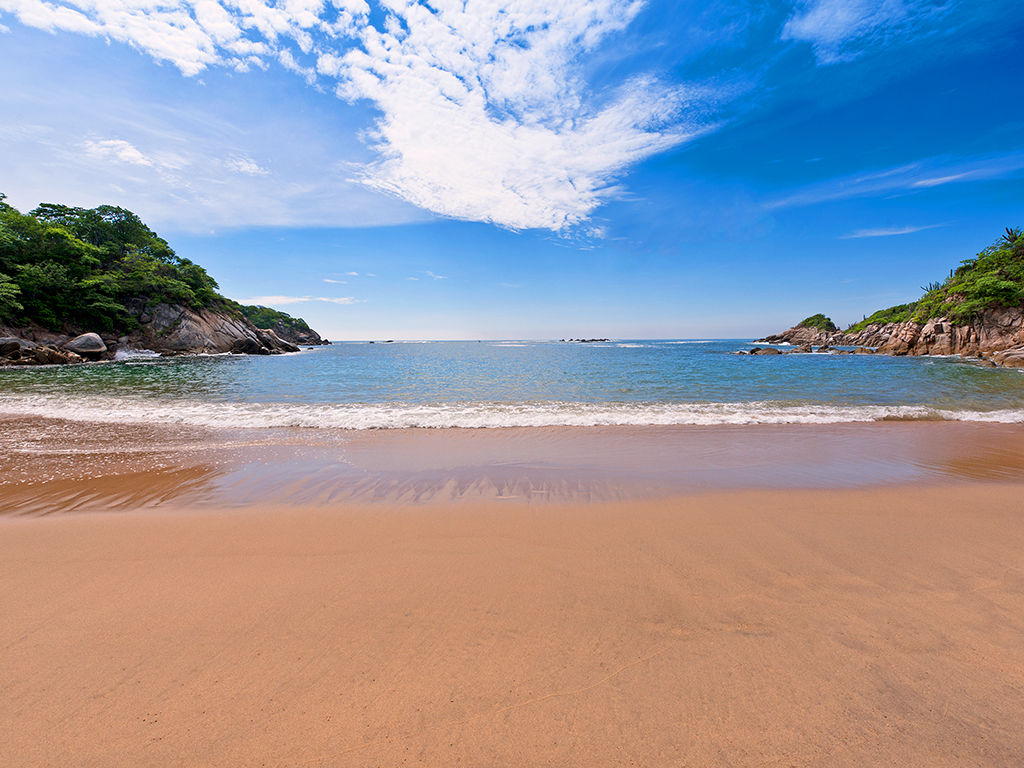 Huatulco vacation rental property photo 7