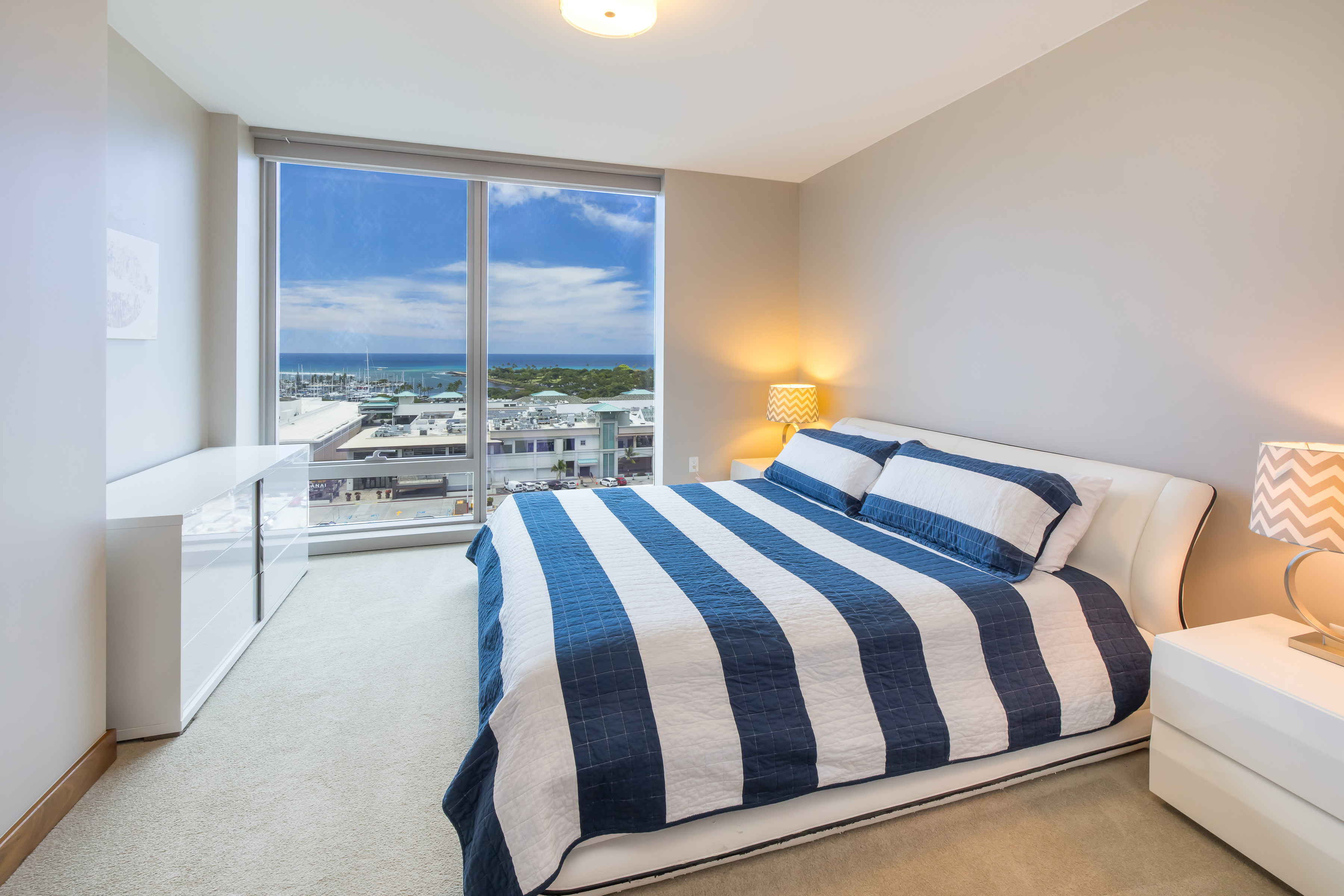 One Ala Moana 1203 Luxurious 2.5 Bedroom Unit with Panoramic Ocean