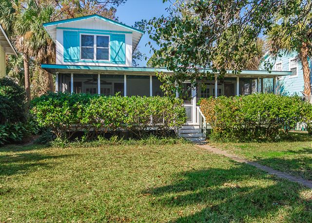 Tybee Twins front yard. We have a wonderful screened in porch we want to share with you! 