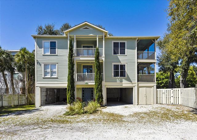 Welcome to Whispering Palms!

****Click on the Media Tab for this property to view a great interactive floor plan and photo file!****