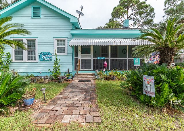 Welcome to our cottage, Seafoam Shanty! Built in 1940, this little cottage is a true classic Tybee beach cottage. 