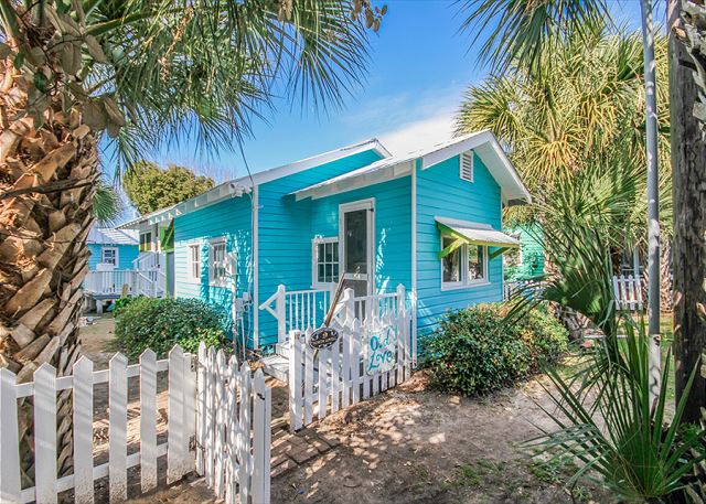 Old Love Cottage Circa 1941 How Many Steps To The Beach Just 99 1 2